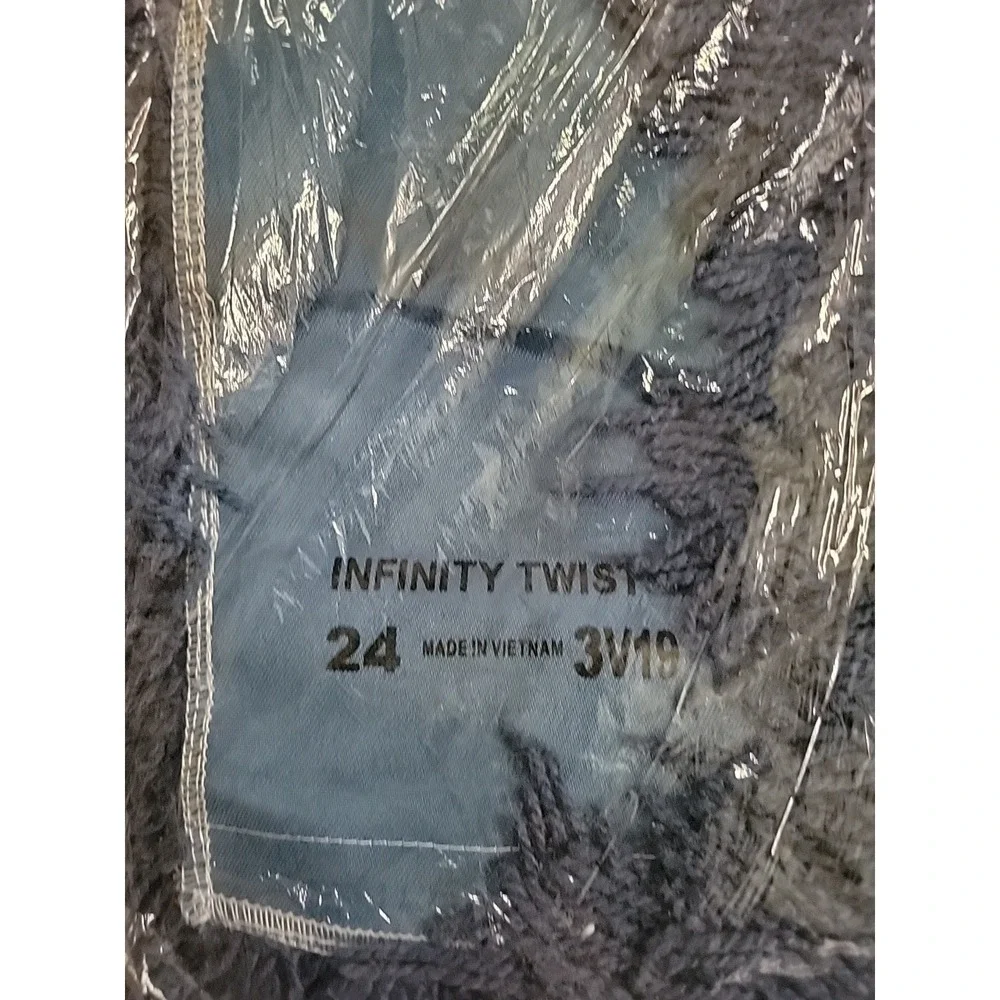 Infinity Twist 24